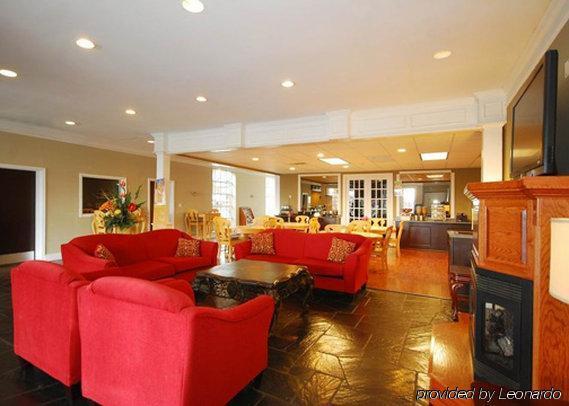 Greenville Inn & Suites Interior photo